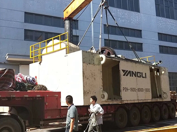 傳統設備卸車、拆箱作業